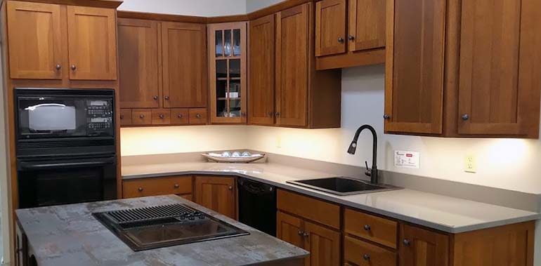 Are Wood Cabinets Out of Style 